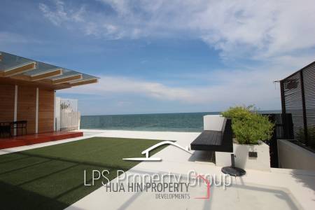 Absolute Beachfront - Modern Design 6 Bedroom Villa