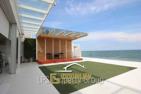 Direkt am Meer - modern gestaltete Villa mit 6 Schlafzimmern