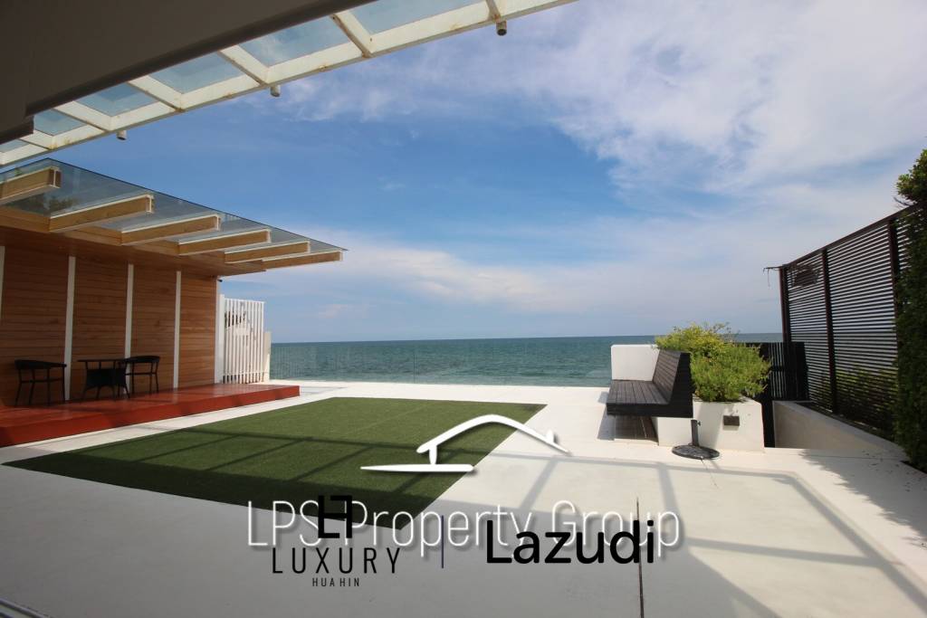 Absolute Beachfront - Modern Design 6 Bedroom Villa