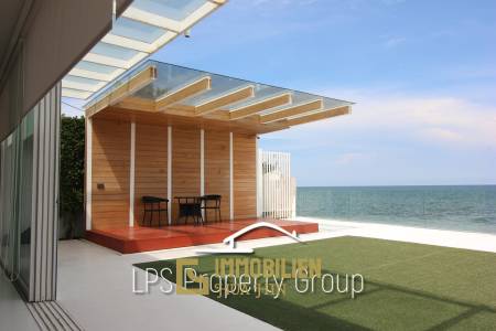 Direkt am Meer - modern gestaltete Villa mit 6 Schlafzimmern