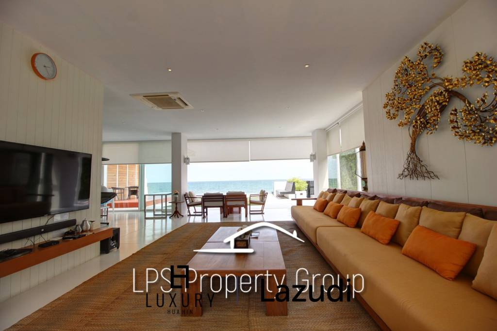 Absolute Beachfront - Modern Design 6 Bedroom Villa