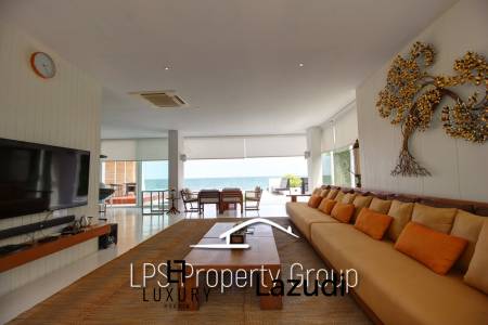 Absolute Beachfront - Modern Design 6 Bedroom Villa