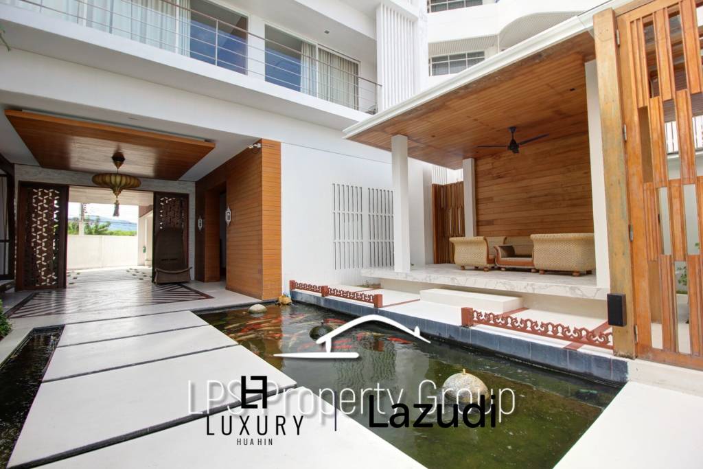 Absolute Beachfront - Modern Design 6 Bedroom Villa