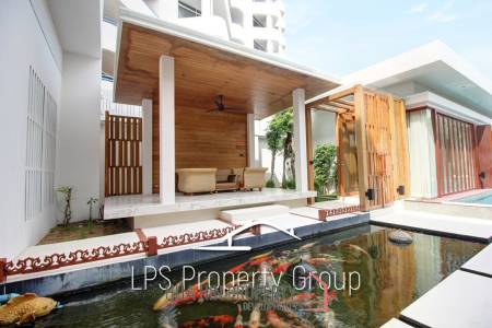 Absolute Beachfront - Modern Design 6 Bedroom Villa