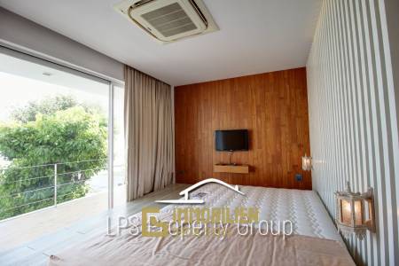 Direkt am Meer - modern gestaltete Villa mit 6 Schlafzimmern