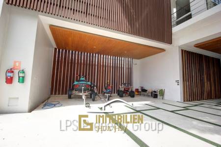 Direkt am Meer - modern gestaltete Villa mit 6 Schlafzimmern