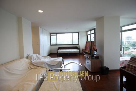 1 Bedroom Beach Front Condo at Huahin Garden Beach