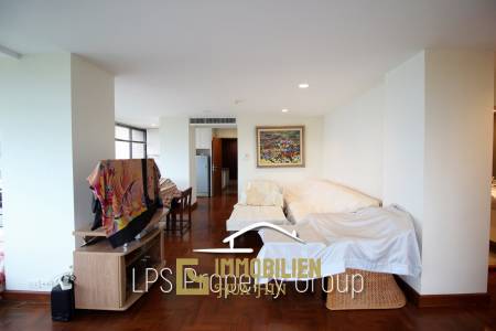 1 Bedroom Beach Front Condo at Huahin Garden Beach