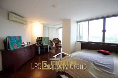 1 Bedroom Beach Front Condo at Huahin Garden Beach