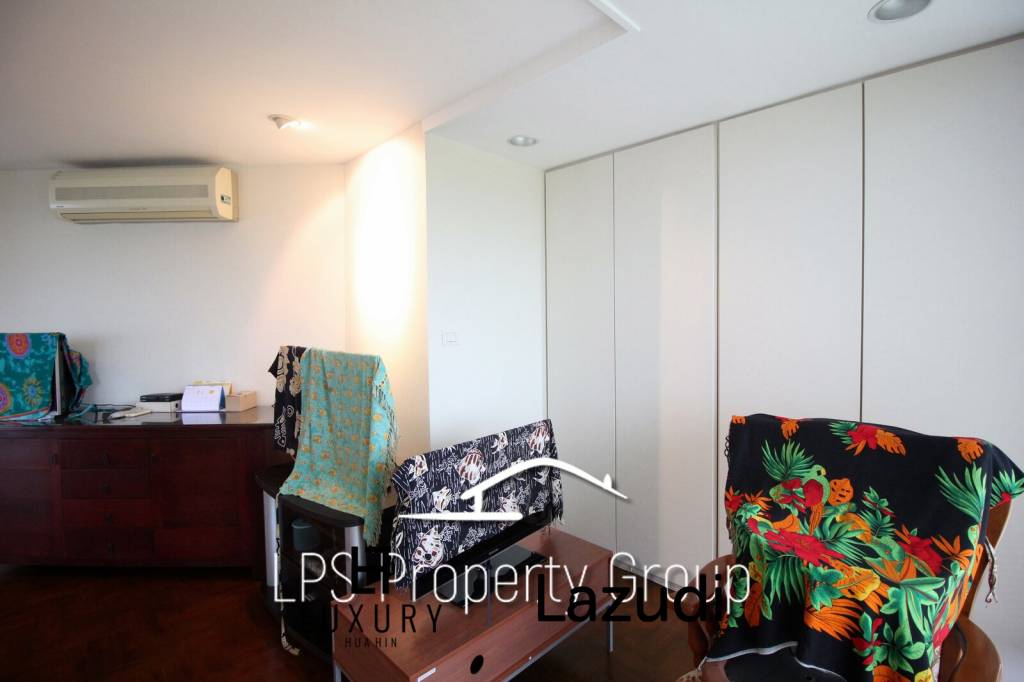 1 Bedroom Beach Front Condo at Huahin Garden Beach