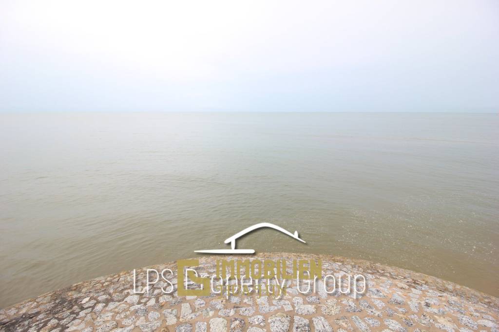 1 Bedroom Beach Front Condo at Huahin Garden Beach