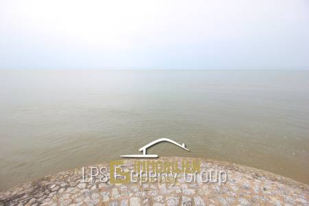 1 Bedroom Beach Front Condo at Huahin Garden Beach