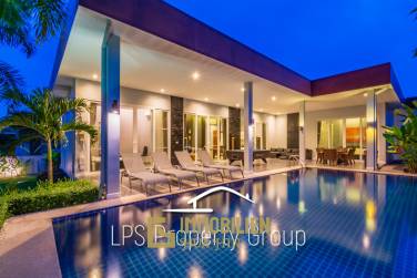 Modern 4 Bedroom Pool Villa Modern 4 Bedroom Pool Villa