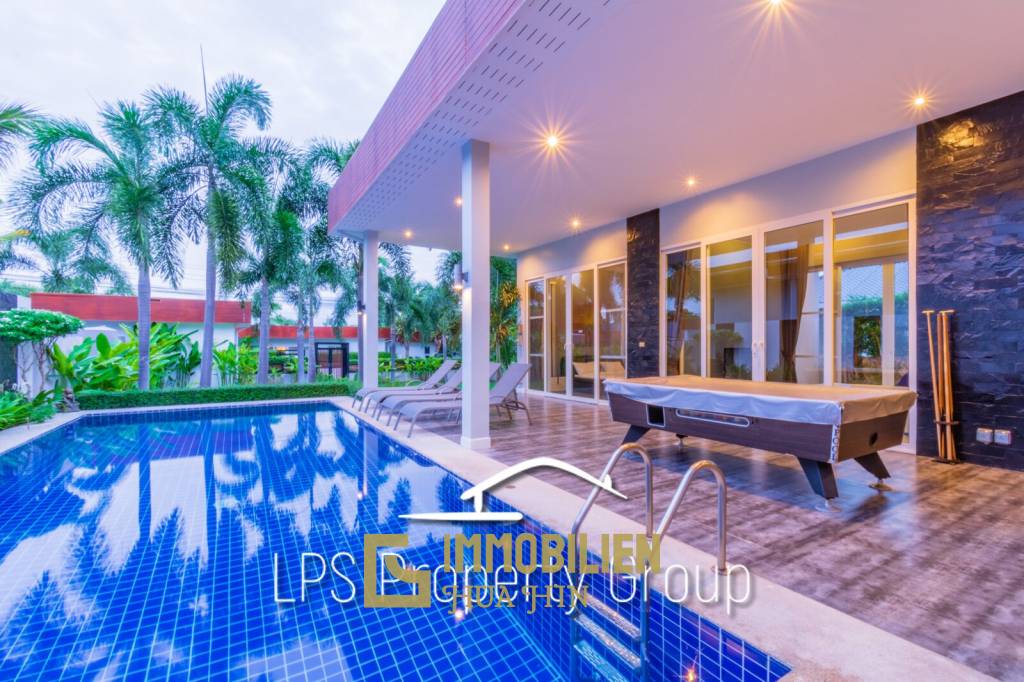 Moderne 4 Schlafzimmer Pool Villa