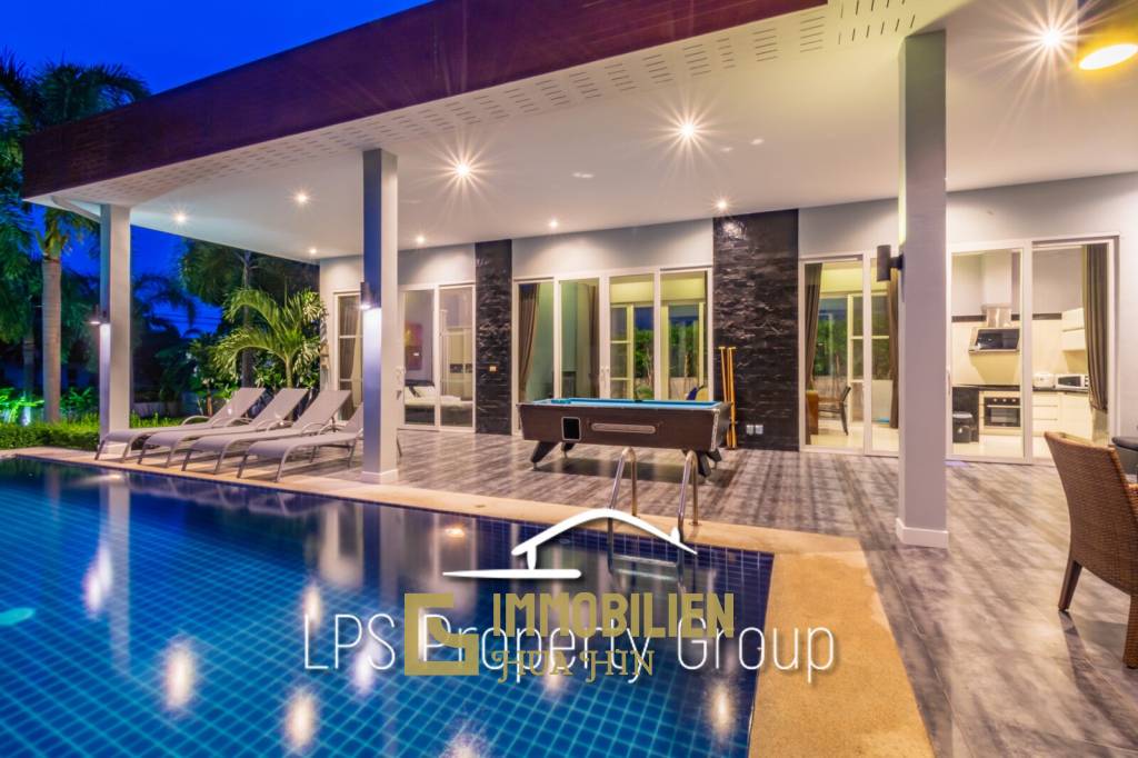 Moderne 4 Schlafzimmer Pool Villa