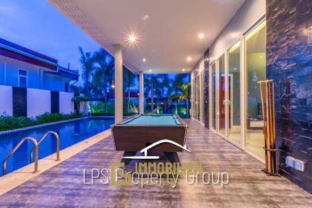 Moderne 4 Schlafzimmer Pool Villa