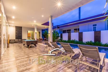 Moderne 4 Schlafzimmer Pool Villa