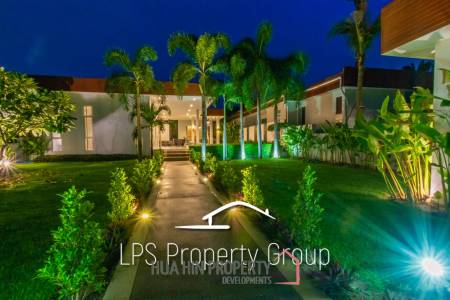 Modern 4 Bedroom Pool Villa