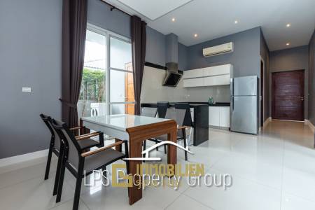 Moderne 4 Schlafzimmer Pool Villa