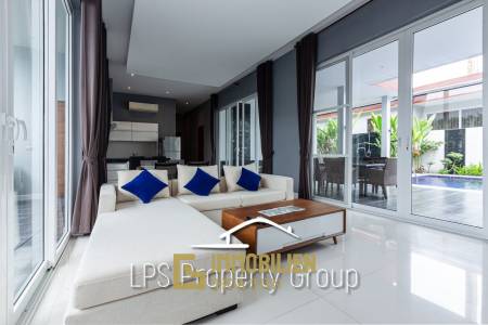 Moderne 4 Schlafzimmer Pool Villa