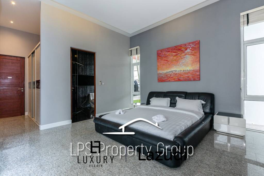 Modern 4 Bedroom Pool Villa