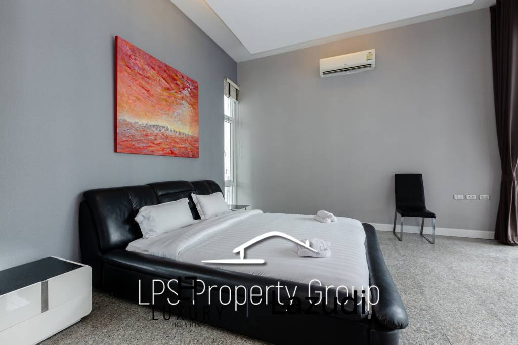 Modern 4 Bedroom Pool Villa