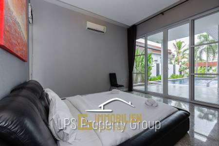 Moderne 4 Schlafzimmer Pool Villa