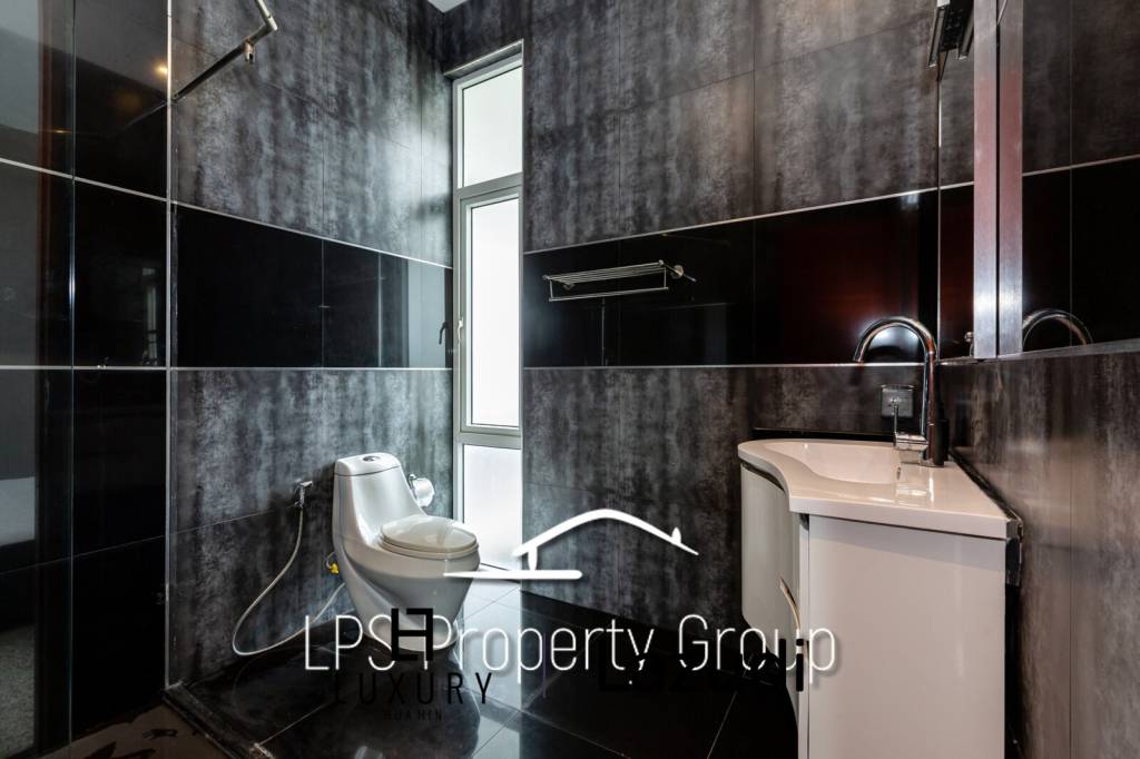 Modern 4 Bedroom Pool Villa