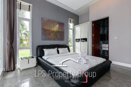 Modern 4 Bedroom Pool Villa
