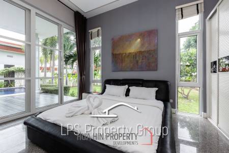 Modern 4 Bedroom Pool Villa