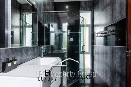 Modern 4 Bedroom Pool Villa