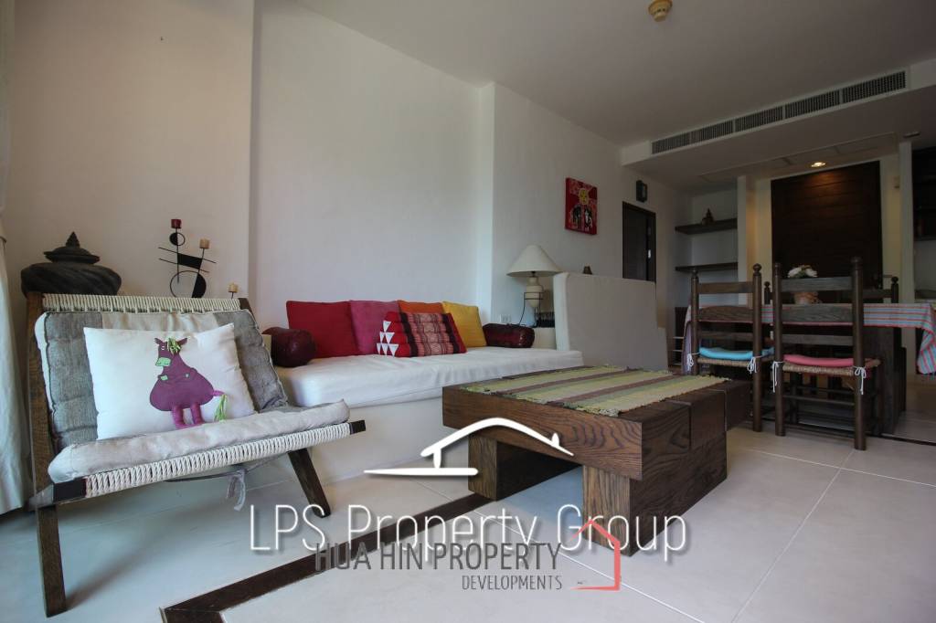 2 Bedroom Beach Front Condo at Las Tortugas