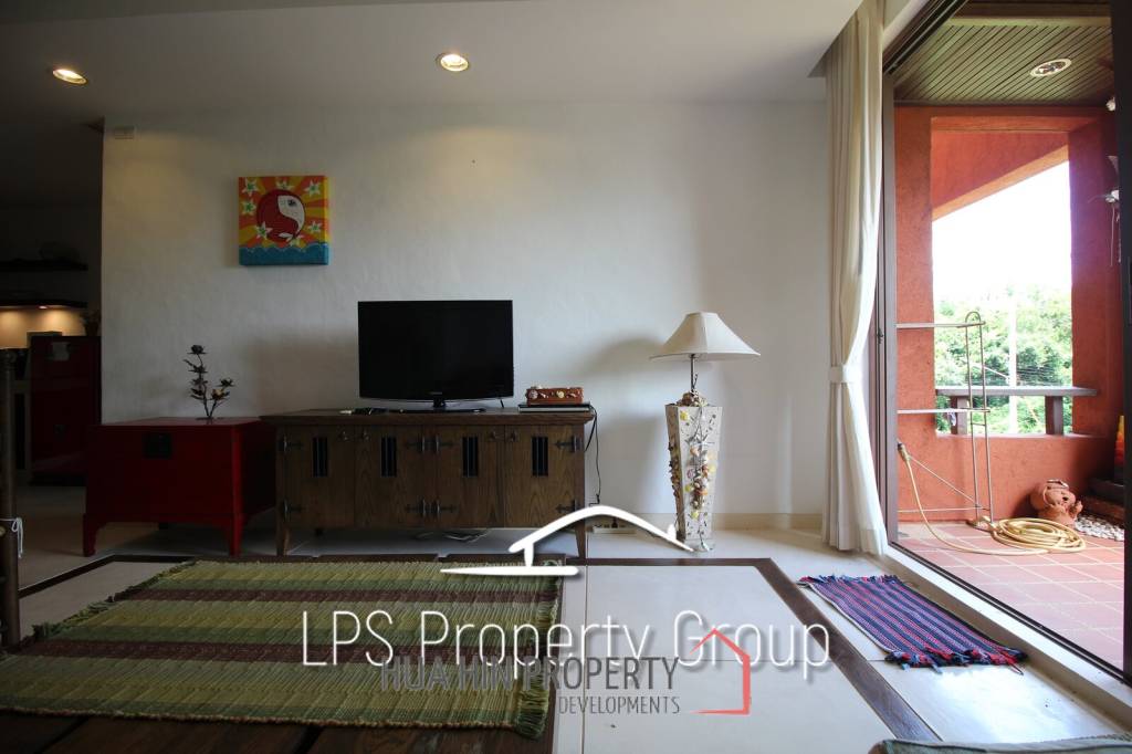 2 Bedroom Beach Front Condo at Las Tortugas