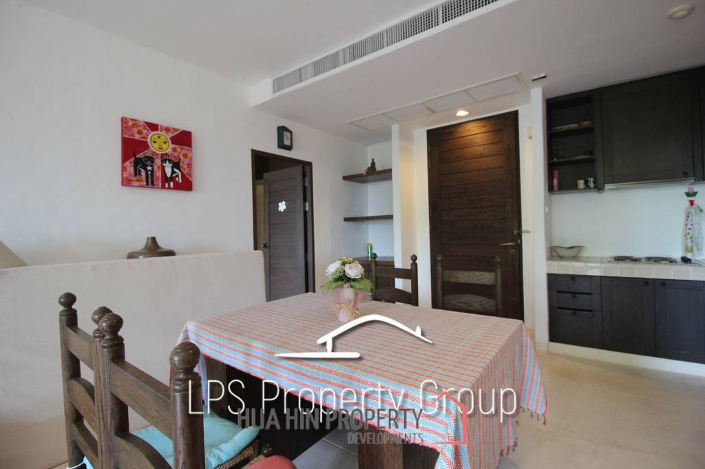 2 Bedroom Beach Front Condo at Las Tortugas