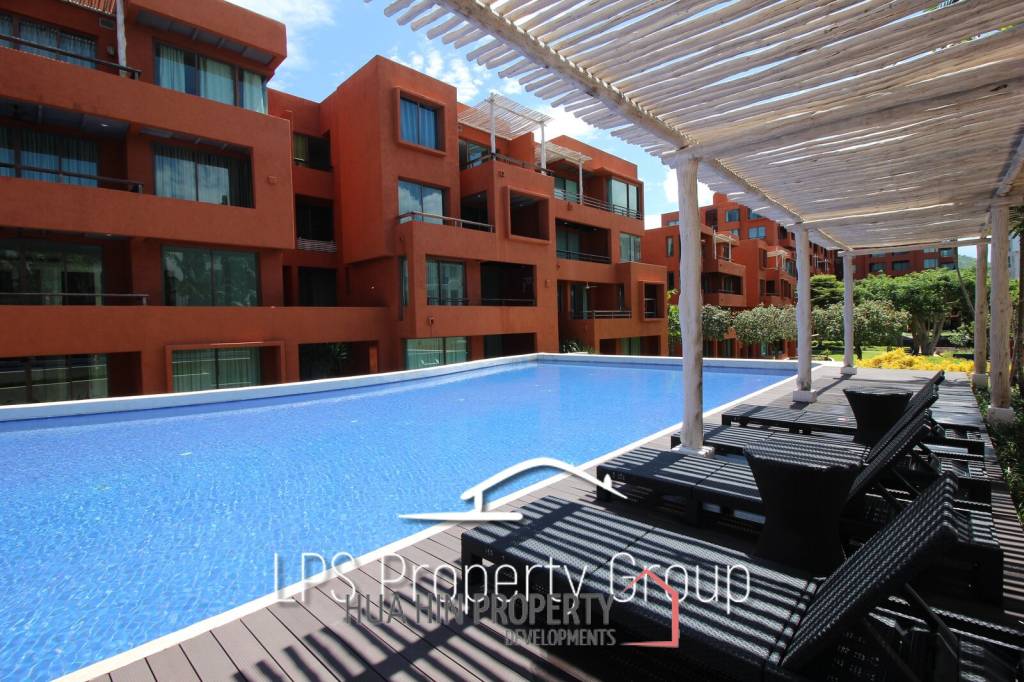 2 Bedroom Beach Front Condo at Las Tortugas