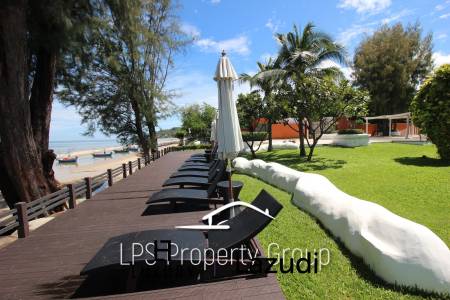 2 Bedroom Beach Front Condo at Las Tortugas