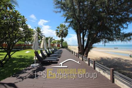 2 Bedroom Beach Front Condo at Las Tortugas