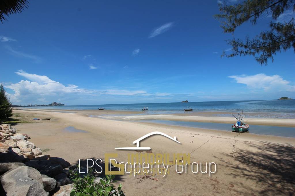 2 Bedroom Beach Front Condo at Las Tortugas