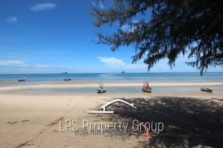 2 Bedroom Beach Front Condo at Las Tortugas