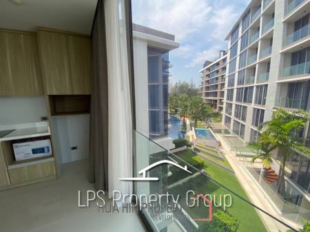 Brand New 2 Bedroom Condo 150m To The Beach