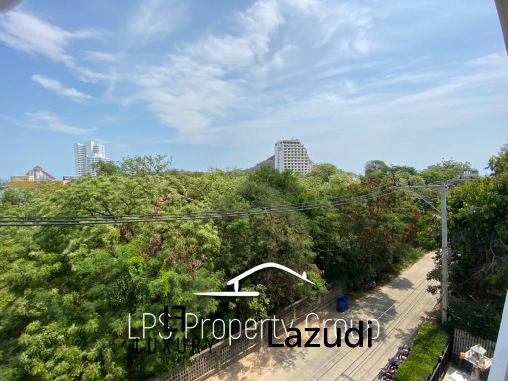 Brand New 2 Bedroom Condo 150m To The Beach