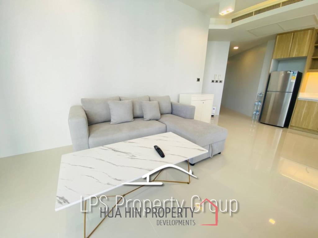 Brand New 2 Bedroom Condo 150m To The Beach