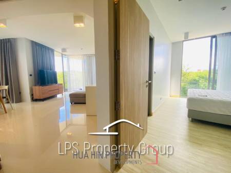Brand New 2 Bedroom Condo 150m To The Beach
