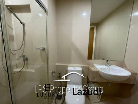 2 Bedroom Condo Walking Distance To The Beach