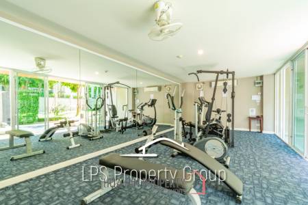 2 Bedroom Condo Walking Distance To The Beach