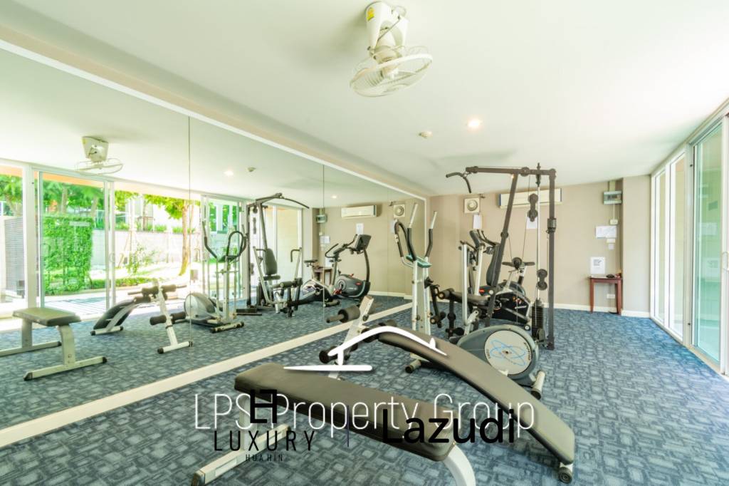 2 Bedroom Condo Walking Distance To The Beach