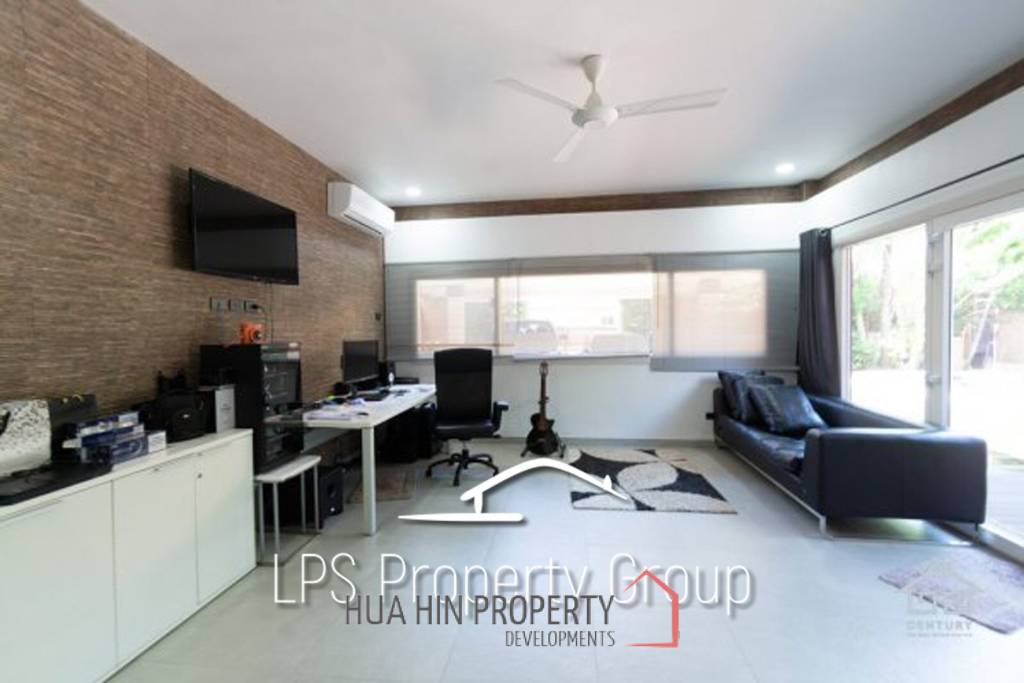 Modified 3 or 4 Bed, Quality Pool Villa