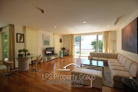 Amazing 4 Bed, Absolute Beachfront Condo in Khoa Tao