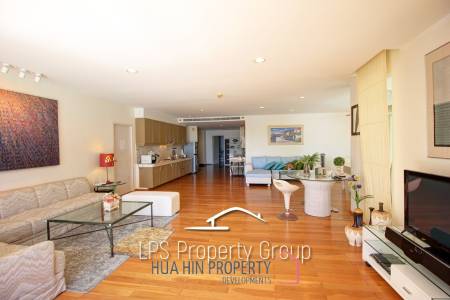 Amazing 4 Bed, Absolute Beachfront Condo in Khoa Tao