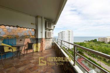 Large 1 Bed Condo with Sea Views to the North of town